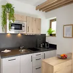 Living & Serviced By Blauer Wolf * Gunzenhausen