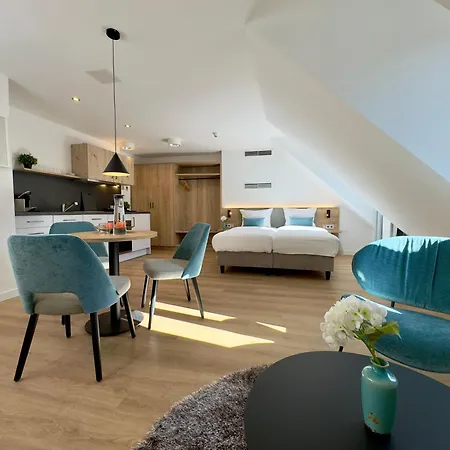 Apartment Living & Serviced By Blauer Wolf *