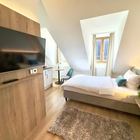 Living & Serviced By Blauer Wolf * Gunzenhausen