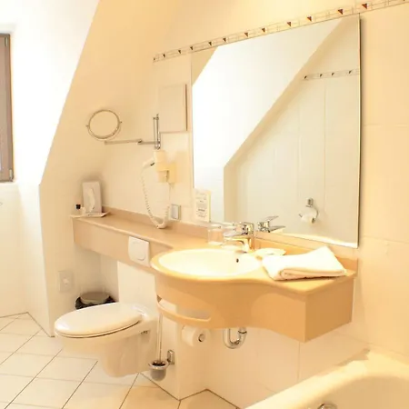 Apartment Living & Serviced By Blauer Wolf