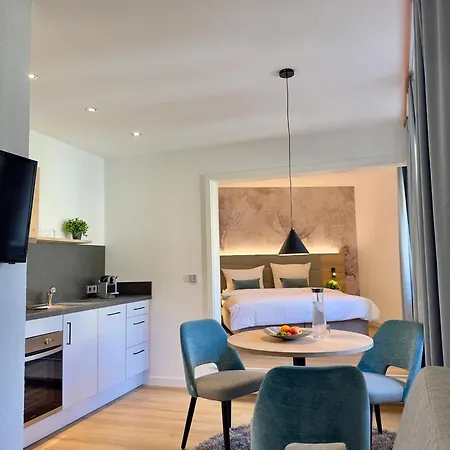Living & Serviced By Blauer Wolf Apartamento
