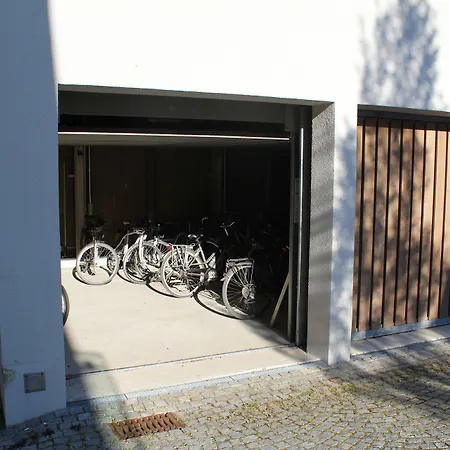 Living & Serviced By Blauer Wolf Apartamento
